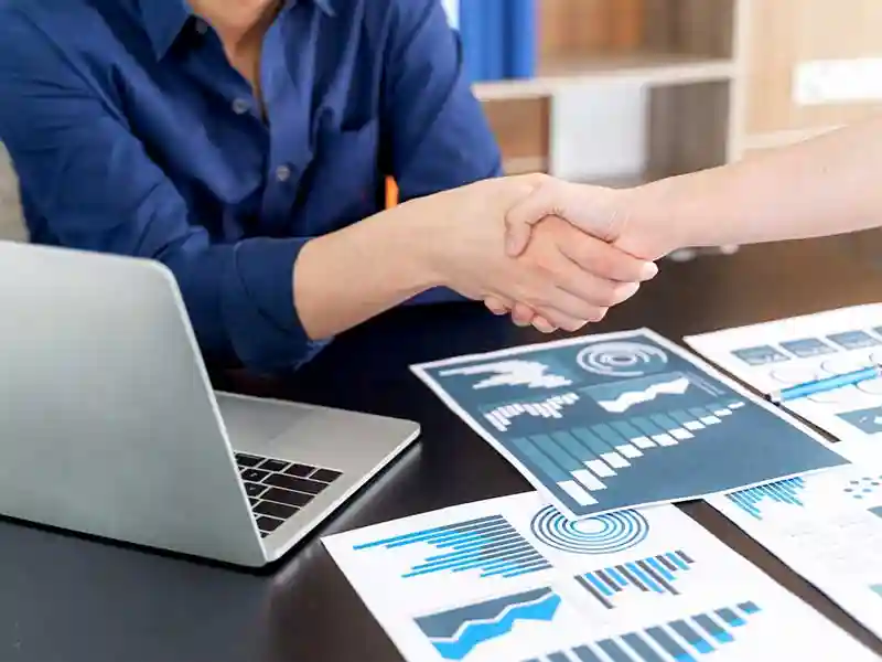 Mastering Sales & Marketing in the Age of New Social Media